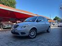 lancia-ypsilon-adatta-a-neopatentati-1-2-argento