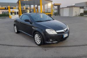 Opel Tigra TwinTop 1.4 16V First Edition