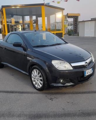 Opel Tigra TwinTop 1.4 16V First Edition
