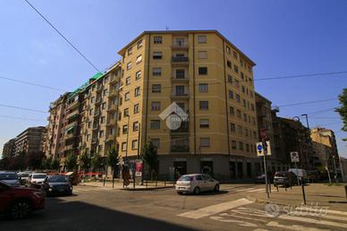 2 LOCALI A TORINO