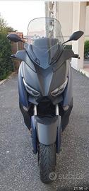 Yamaha XMAX 400