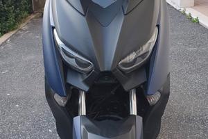 Yamaha XMAX 400