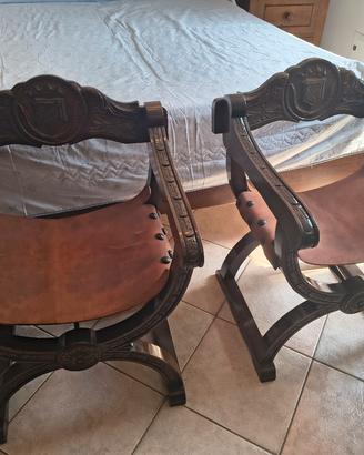 coppia sedie in legno e cuoio