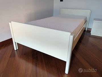 Letto singolo legno bianco rete materasso comodino