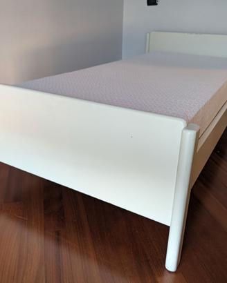 Letto singolo legno bianco rete materasso comodino
