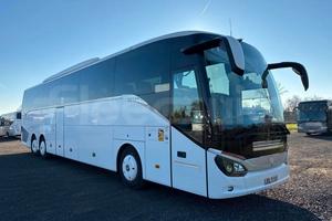 Setra S517