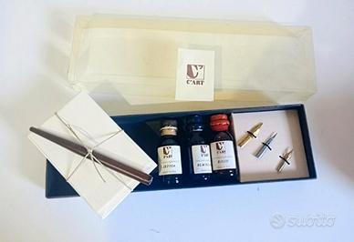 Kit di scrittura con pennini, inchiostri e timbri 