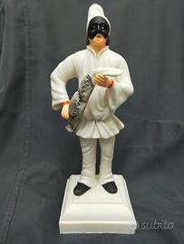 Statuetta Pulcinella con campana 