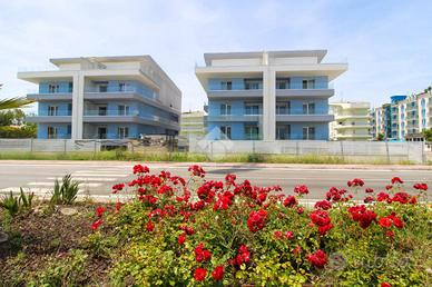 3 LOCALI A TORTORETO