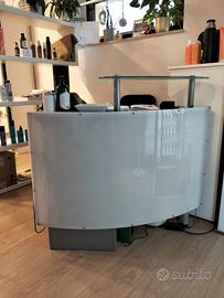 arredamento negozio parrucchiera 