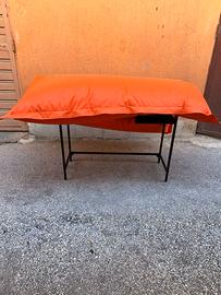 Cuscinone rettangolare arancione da arredo