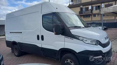IVECO Daily 33S12V 2.3 Furgone