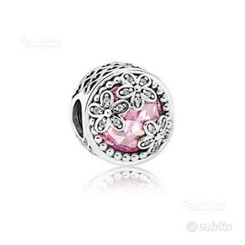 Pandora Prato Margherite Luminose Charm 792055PCZ