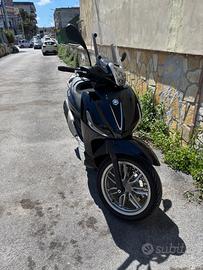 Piaggio Beverly 400 anno 2025