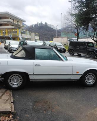 Mercedes Pagoda 350 SL V8