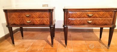 Coppia di comodini anni 50/60.