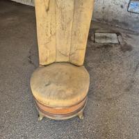 Poltroncina antica da restaurare