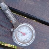 manometro per pneumatici