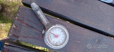 manometro per pneumatici