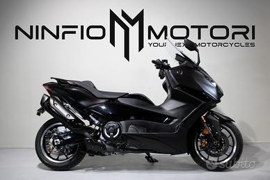 Yamaha T Max 560 Tech Max Dark Magma - 2025