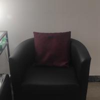 poltrona nera similpelle