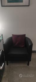 poltrona nera similpelle