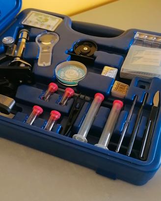 Set con microscopio. Valigetta Micro  Planet