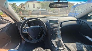 Hyundai Genesis Coupé 2.0 T  – da Sistemare