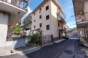 Due appartamenti ristrutturati 300 mt dal mare