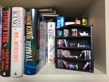 Mini libreria Stephen King comprensiva di libri