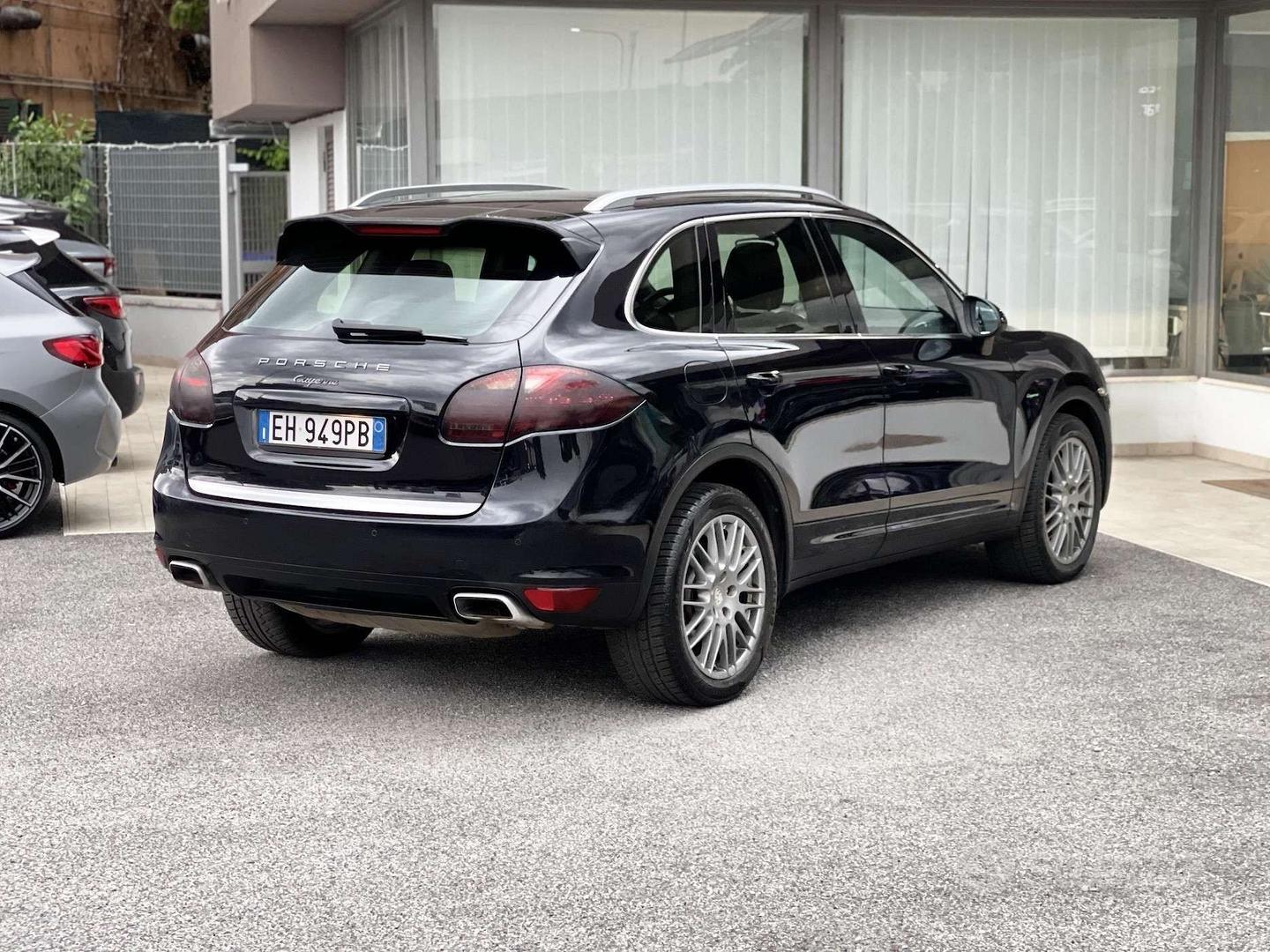 Porsche Cayenne 2011 photo 5