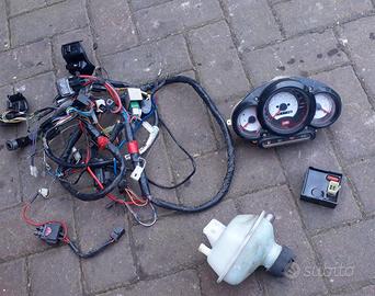 SR Street 50 lc '00 : motore radiatore centralina