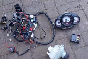 SR Street 50 lc '00 : motore radiatore centralina