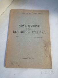 Fascicolo cartaceo 1948 della costituzione Italian