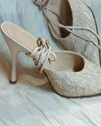 scarpe eleganti in pizzo e pelle