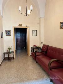 Casa indipendente e garage