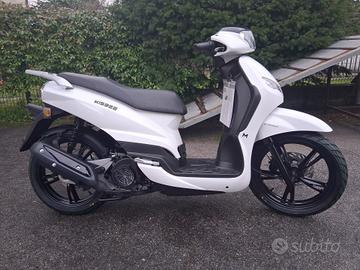 SCOOTER PEUGEOT KISBEE 125cc BIANCO