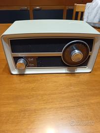 Radio Philips design vintage