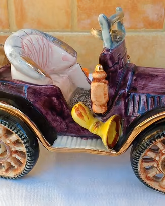AUTO D’ EPOCA  IN  CERAMICA