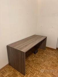 Scrivania grande ufficio o casa