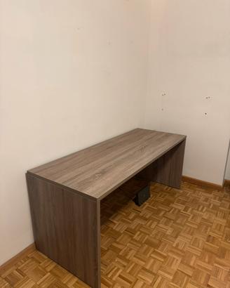 Scrivania grande ufficio o casa