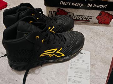 Scarpe U. Power nuove comprate pochi giorni fa.