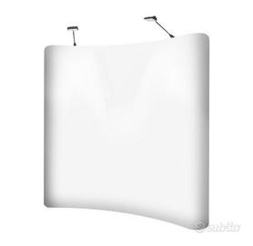 Stand fieristico Pop-Up curvo con luci e valigia
