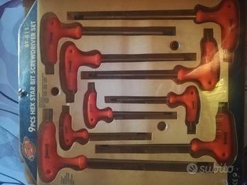 set  di 9 chiavini + set coltelli tagliabalsa