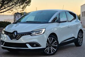 renault scenic INITIALE PARIS