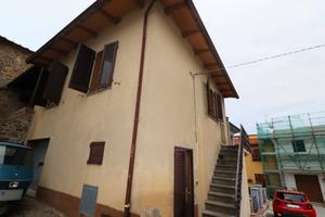 Appartamento di 70 m² con 4 locali e box auto a Bu