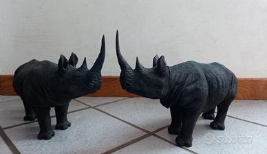 Coppia di Rinoceronti in legno