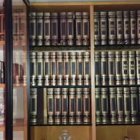 55 volumi dell'enciclopedia Treccani