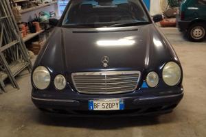 Mercedes E200 kompressor elegance