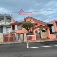 Grande casa a Racale con garage